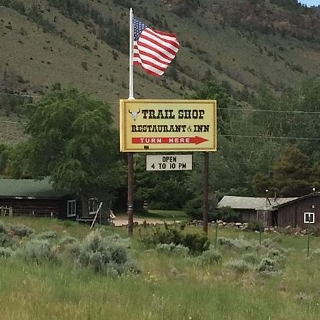 Trail Shop Inn Wapiti Exteriér fotografie